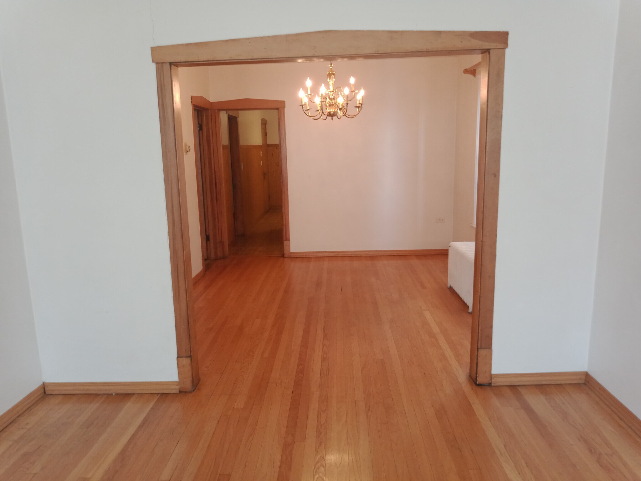 Dining room - 5902 W Wilson Ave