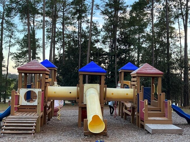 Building Photo - 4716 Plantation View Dr