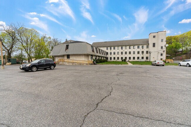 Interior Photo - Railroad Manor - Nearly Renovated - Studio, 1 & 2 Bedroom apartments