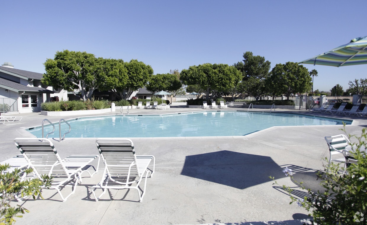Harbor Village Apartments Costa Mesa