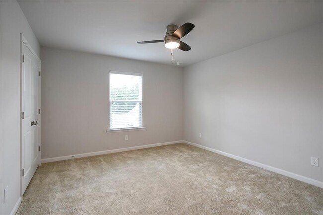 Building Photo - 5729 Wheeler Ridge Rd