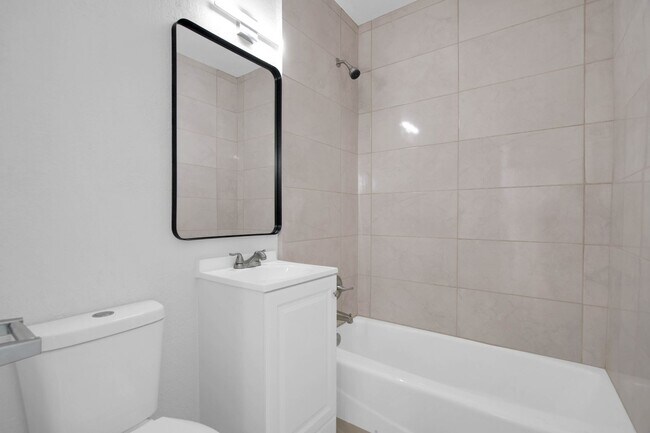 Building Photo - Adorable 3 bedroom, 2 bath apartment in Northeast El Paso!