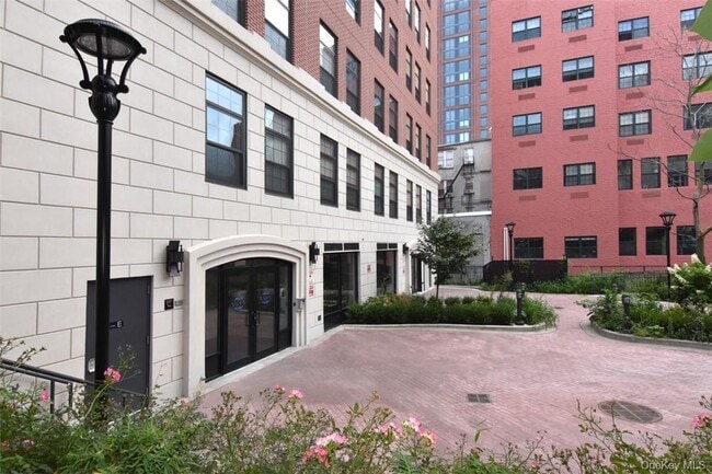Primary Photo - 2 Mill St