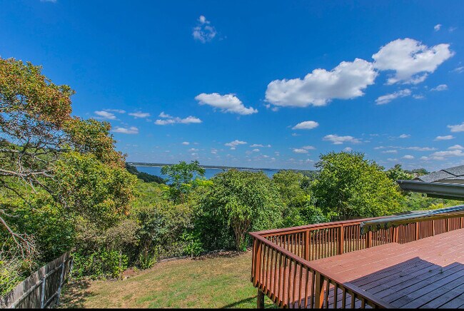 Building Photo - 3349 Eagle Point W Ave