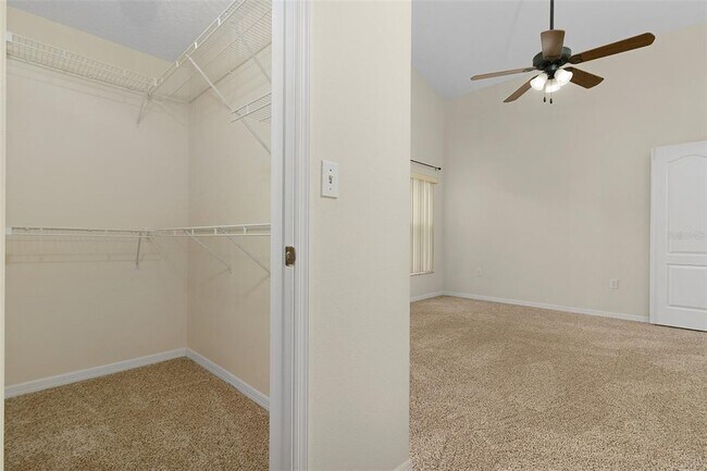 Building Photo - 2936 Twin Oaks Dr