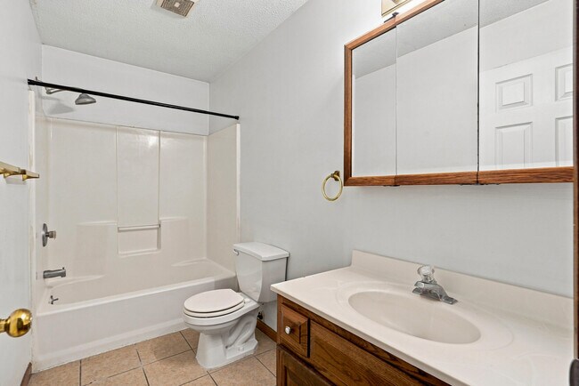 Building Photo - 1317 Godas Cir