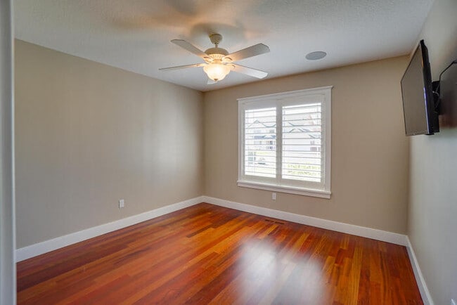 Building Photo - BEAUIFUL RAMBLER IN SOUTHVIEW HEIGHTS