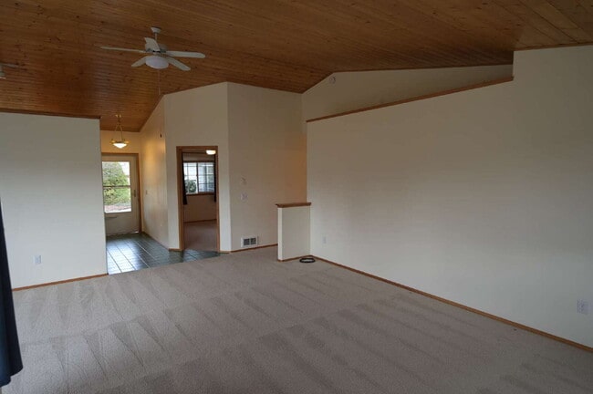 Building Photo - 3 bed 2 bath near Carrie Blake Park, in Sequim