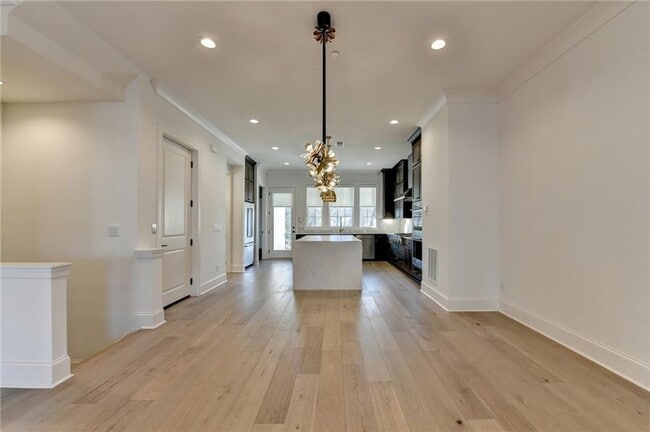 Building Photo - 435 Mayfair Ct