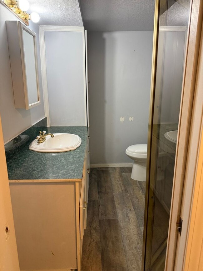 Building Photo - 1431 Central Ave