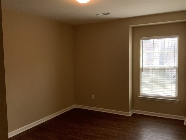 Building Photo - 8811 Shadowglen Dr