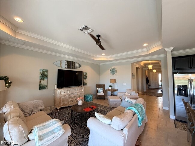 Building Photo - 3920 King Edwards St