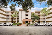 Building Photo - 9510 Seagrape Dr