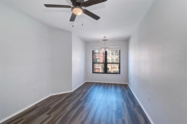 Building Photo - 2722 Via Tivoli