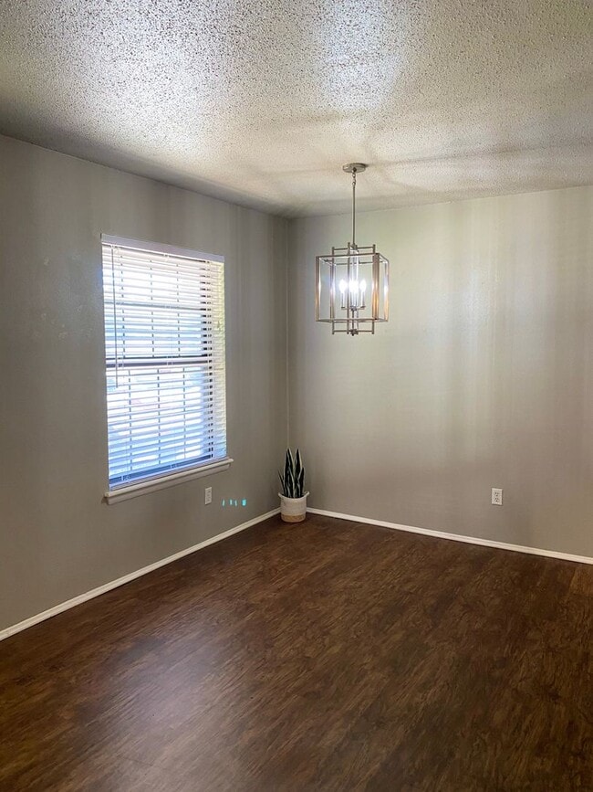 Building Photo - COMING SOON!! Darling Edmond Rental!