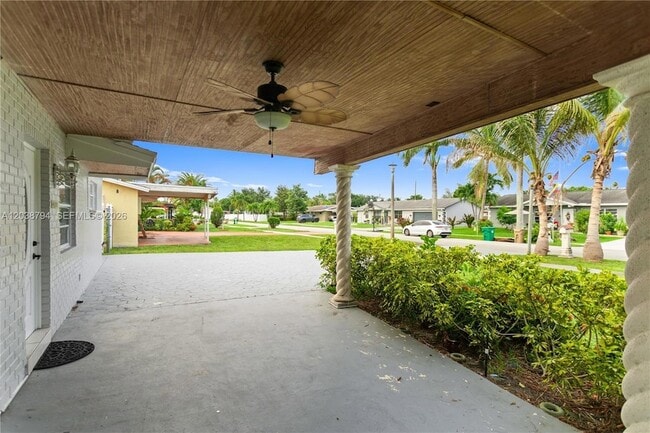 Building Photo - 4151 SW 56th Ave