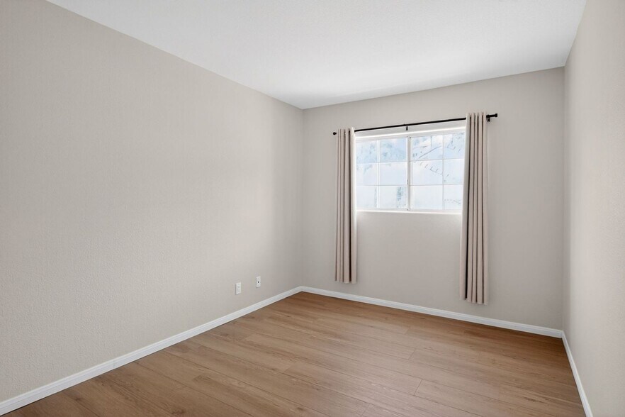 Building Photo - 2111 Rebecca Way