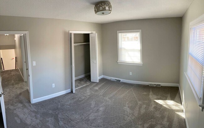 Building Photo - 308 College Park Dr