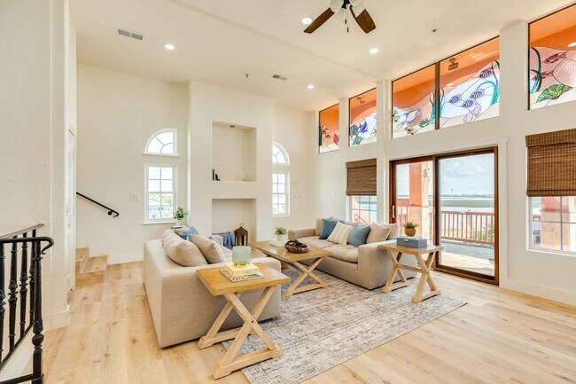 Building Photo - 411 Sailfish