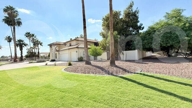 Building Photo - 10188 E Cortez Dr