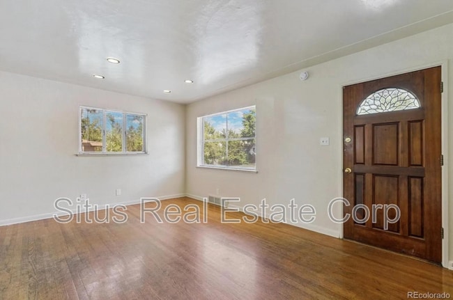 Building Photo - 1875 S Clayton St