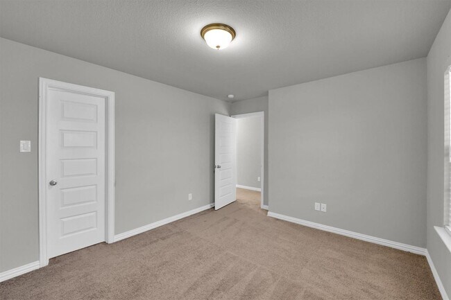 Building Photo - Coming Soon! Where Style, Space and Comfort Meet in Chisholm Trail!
