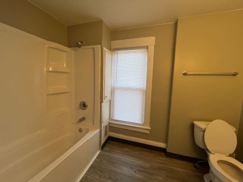 Building Photo - 1625 37th St