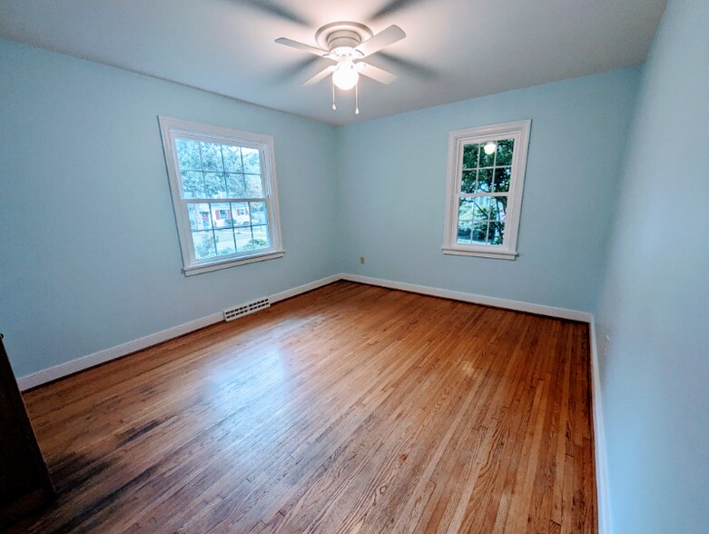 Building Photo - 2832 Jeffers Dr