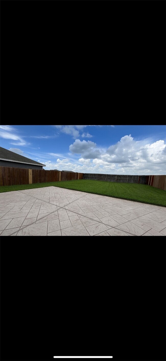 Building Photo - 2514 Hawthorn Park Ct