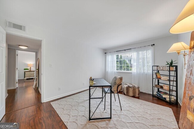 Building Photo - 1445 Monroe Dr NE