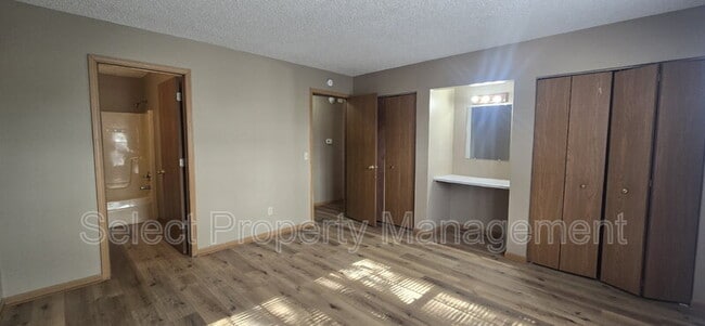 Building Photo - 605 Copperfield Dr