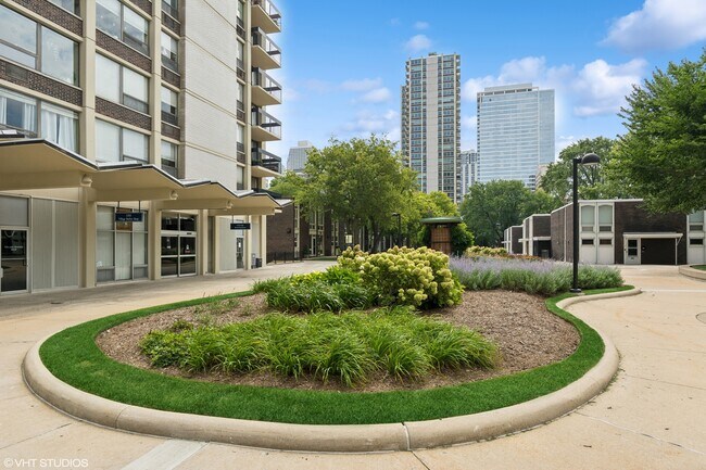 Building Photo - 1355 N Sandburg Terrace