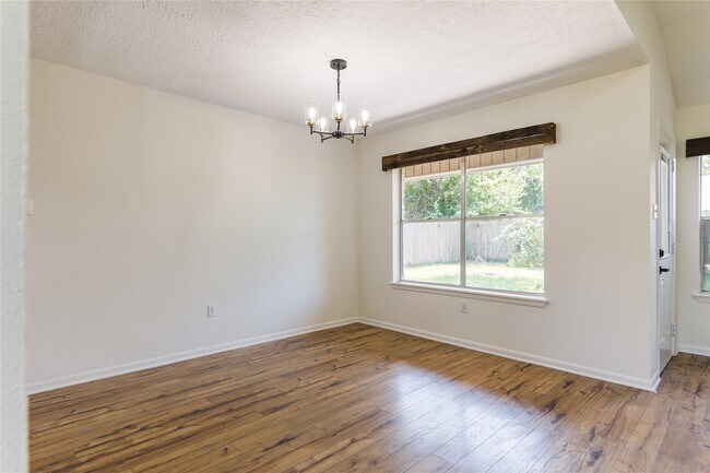 Building Photo - 431 Topsail Way