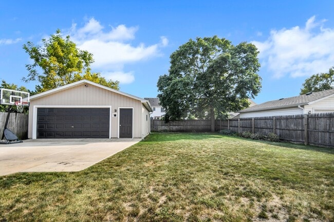 Building Photo - 217 Sherman Ave