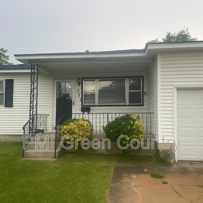 Primary Photo - 428 S 67th E Ave