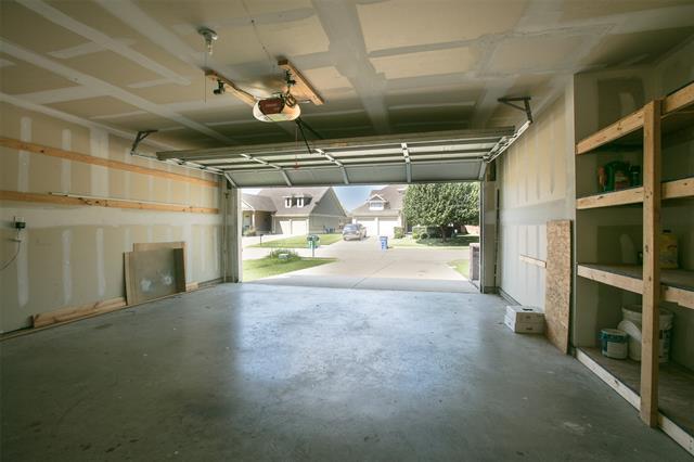 Building Photo - 809 Robbin Cir