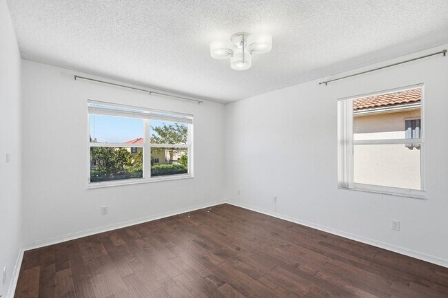 Building Photo - 3422 NW 110th Way