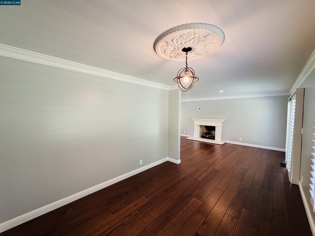 Building Photo - 2315 Dapplegray Ln
