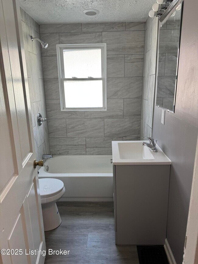 Building Photo - 111 N 43rd St