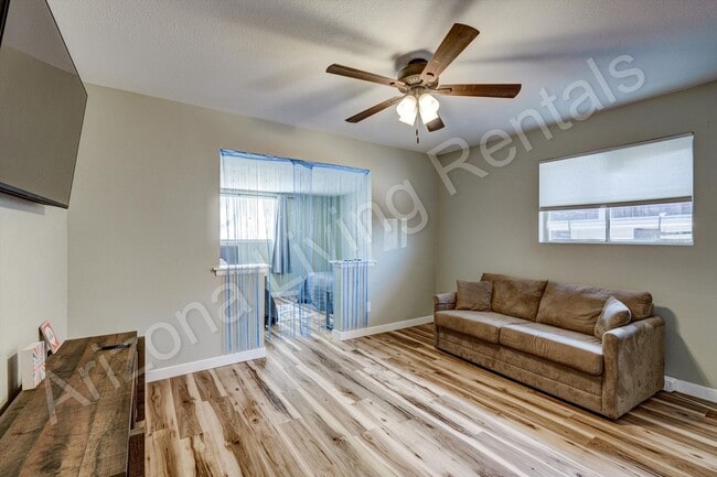 Building Photo - FURNISHED RENOVATED HOME