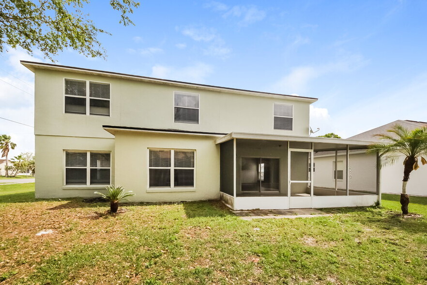Building Photo - 553 Brentford Ct