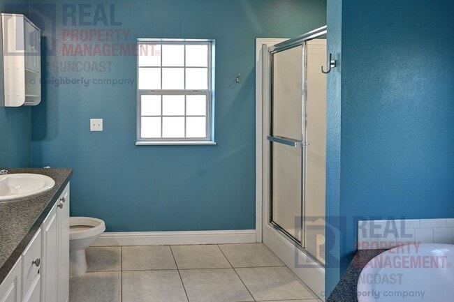 Building Photo - 4407 N Chamberlain Blvd