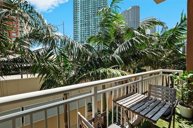 Building Photo - 2001 Biscayne Blvd