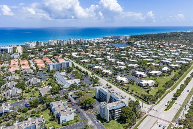 Building Photo - 1605 S US Hwy 1