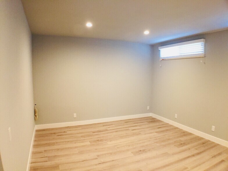 Lower Bedroom - 31501 Burnside Pl