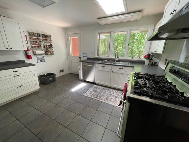 kitchen - 419 Triphammer Rd