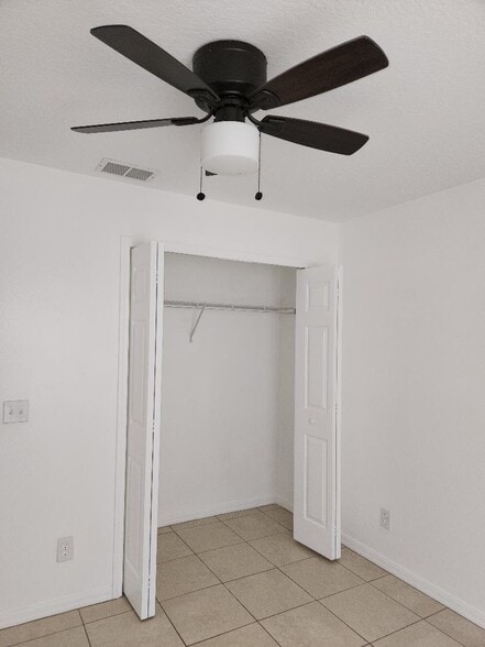 Building Photo - 7846 100th Ave