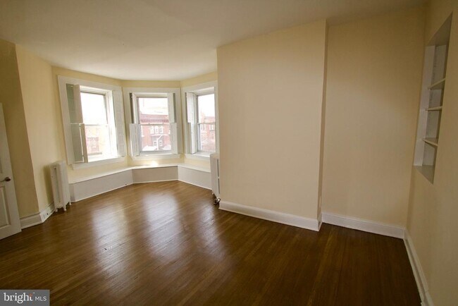 Building Photo - 2743 St Paul St