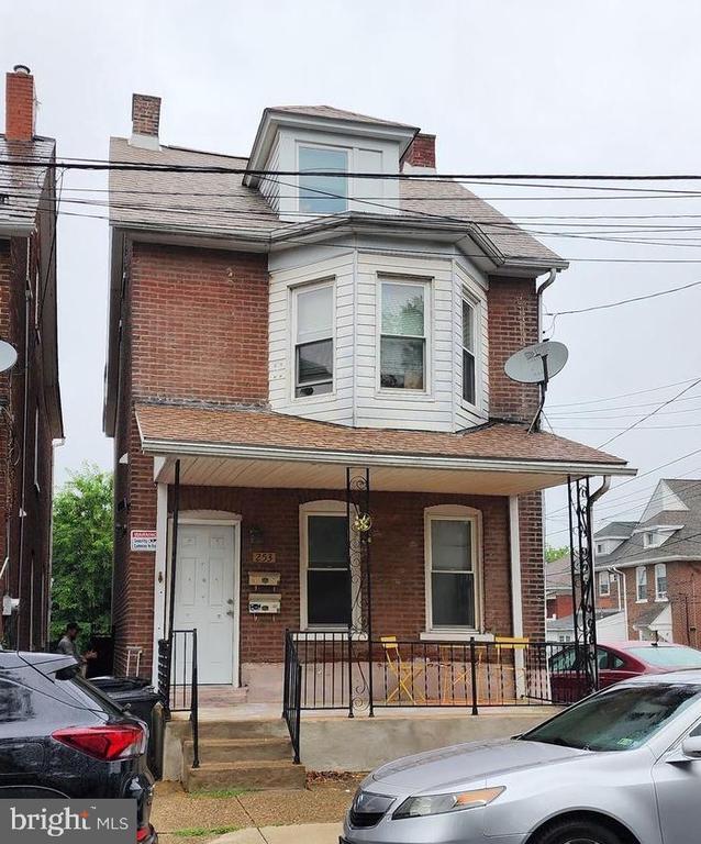 Building Photo - 253 E Ettwein St