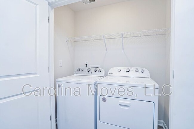 Building Photo - 4 Apricot Ln
